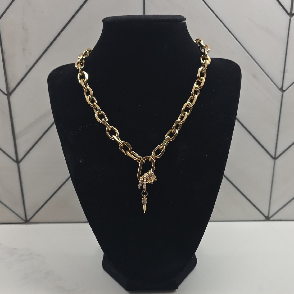 Gold Chain Necklace with Pendant